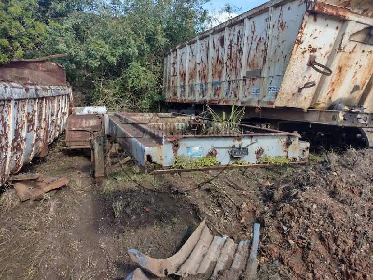 LOTE 063 - 02ª DATA | Um CHASSI de caminhão, SEM PLACA