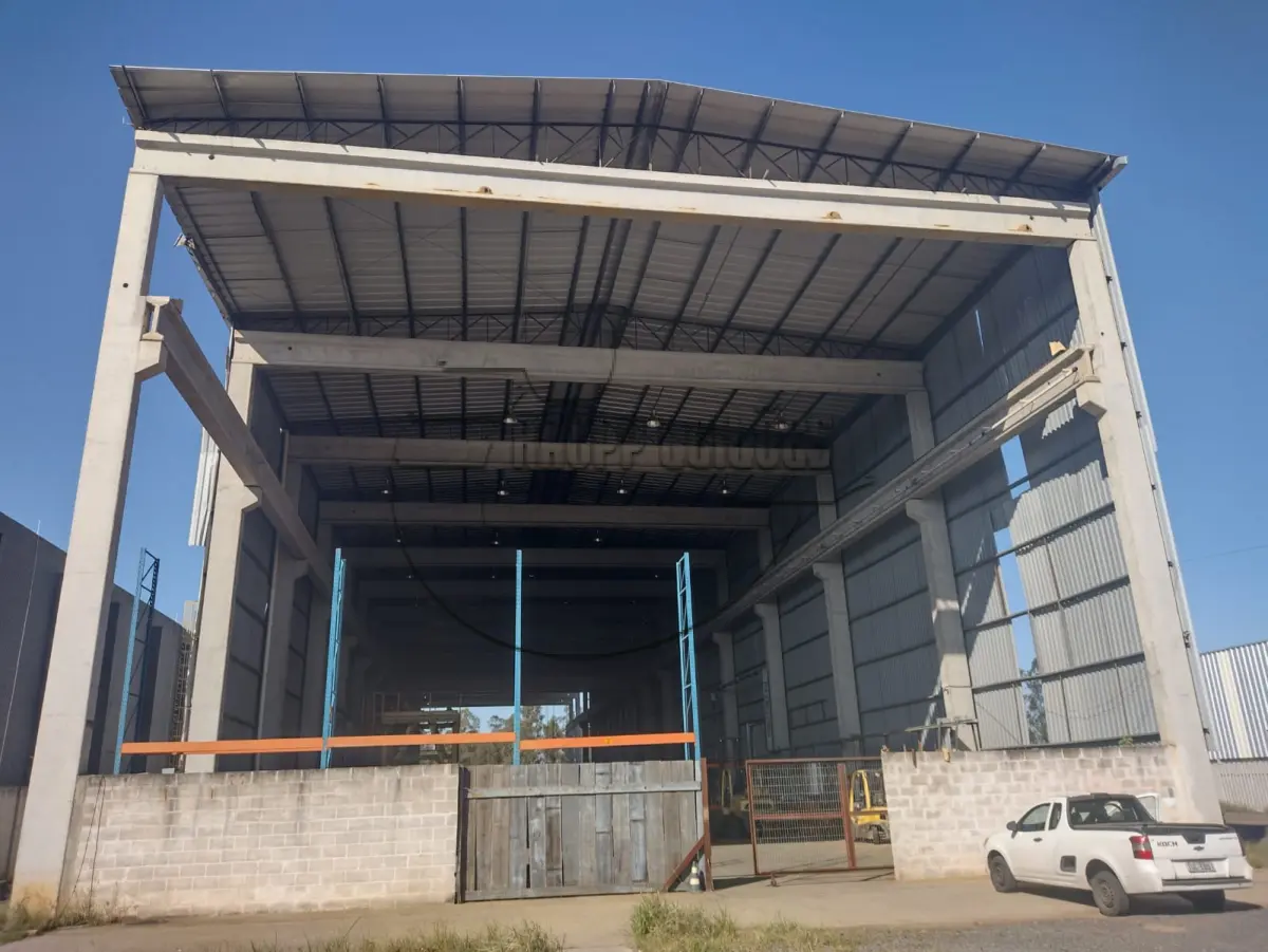 LOTE 001 - (CACHOEIRINHA/RS) UPI composta por 01 terreno de 14.123,49m², c/ pavilhões de 3.521,00m², no Distrito Industrial (sede da Empresa Koch Metalúrgica)