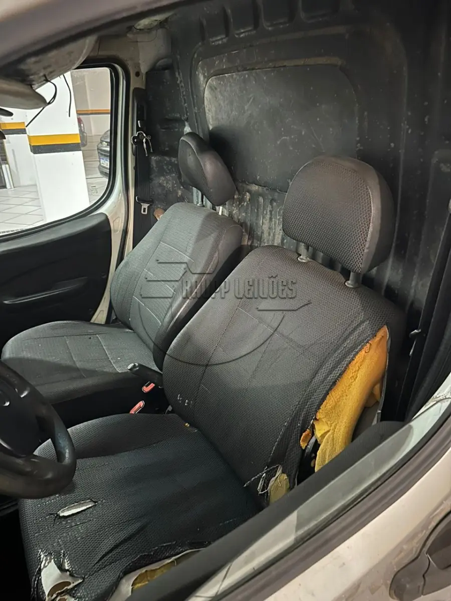 LOTE 025 - Um veículo FIAT/DOBLO CARGO FLEX, ano/modelo: 2008/2009