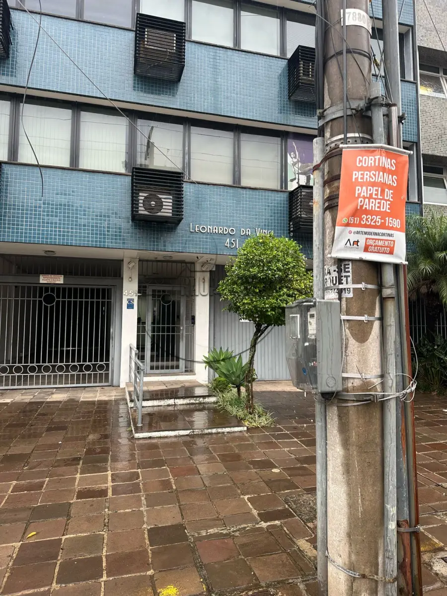 LOTE 009 - (PORTO ALEGRE/RS) A sala 505, c/ 35,49m², e o box 10, c/  12,50m², ambos do Ed. Leonardo da Vinci, no Bairro Petrópolis
