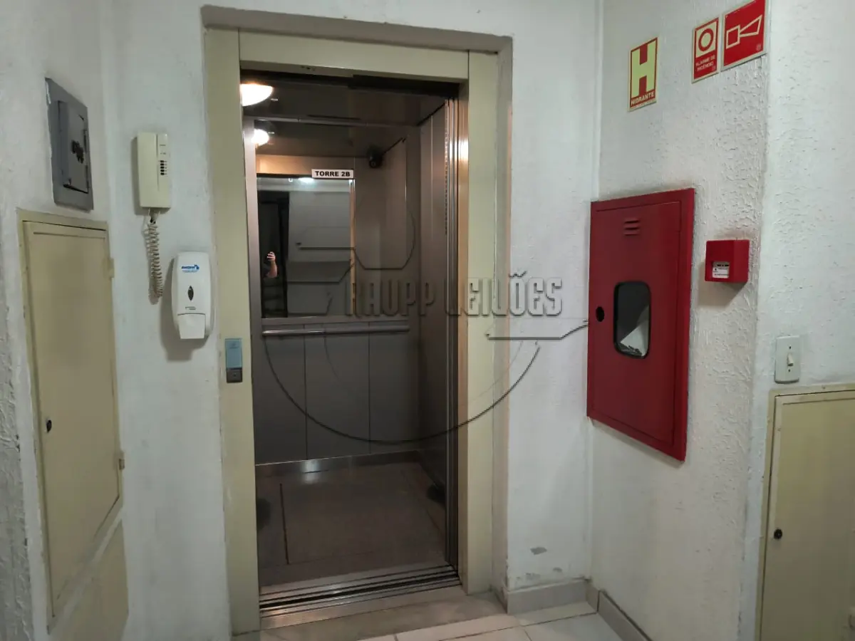 LOTE 002 - 02ª DATA | (CACHOEIRINHA/RS) O apartamento 306, Torre 2-B, c/ 68,87m², do Conjunto Residencial Bela Vista, no Bairro Vila Monte Carlo