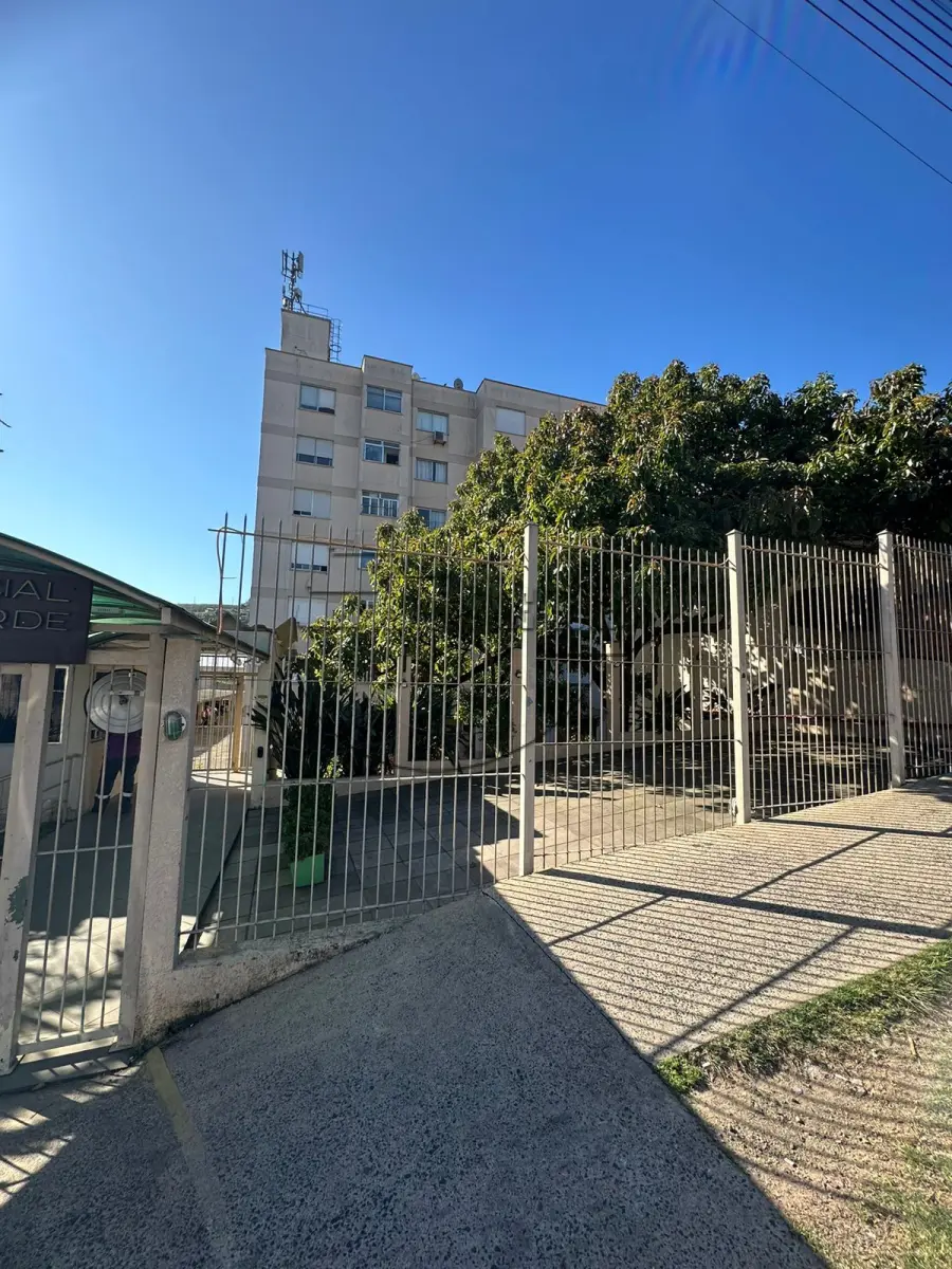 LOTE 001 - 02ª DATA | (PORTO ALEGRE/RS) O apartamento 221, setor C, c/ 57,91m² + O estacionamento 2, c/ 12,00m², ambos do Ed. Vale Verde - Bairro Santa Tereza