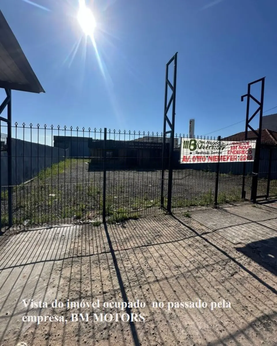LOTE 001 - 03ª DATA | (PORTO ALEGRE/RS) Área de terras de 12.700,00m², c/ benfeitorias, no Bairro Cavalhada