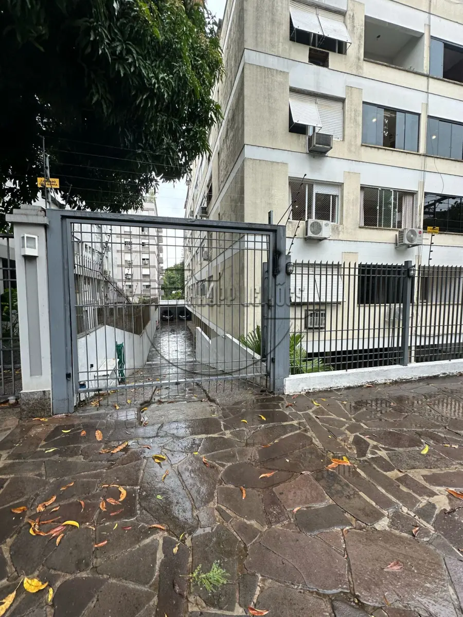 LOTE 006 - 02ª DATA | (PORTO ALEGRE/RS) O espaço estacionamento 17 do Edifício Jardim América, c/ 12,00m², no Bairro São João