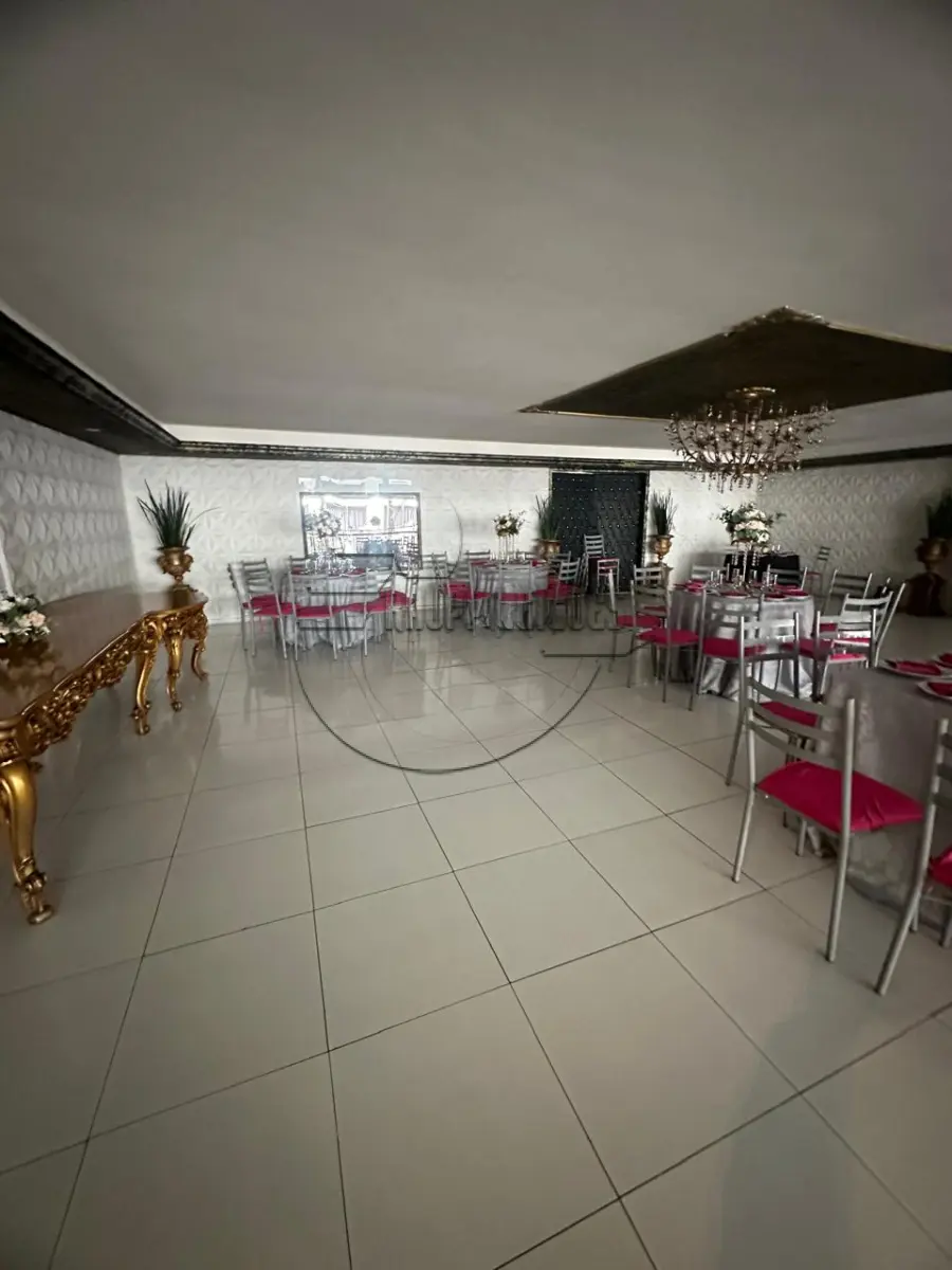 LOTE 010 - 02ª DATA | Cadeiras - televisão - lustres - freezers