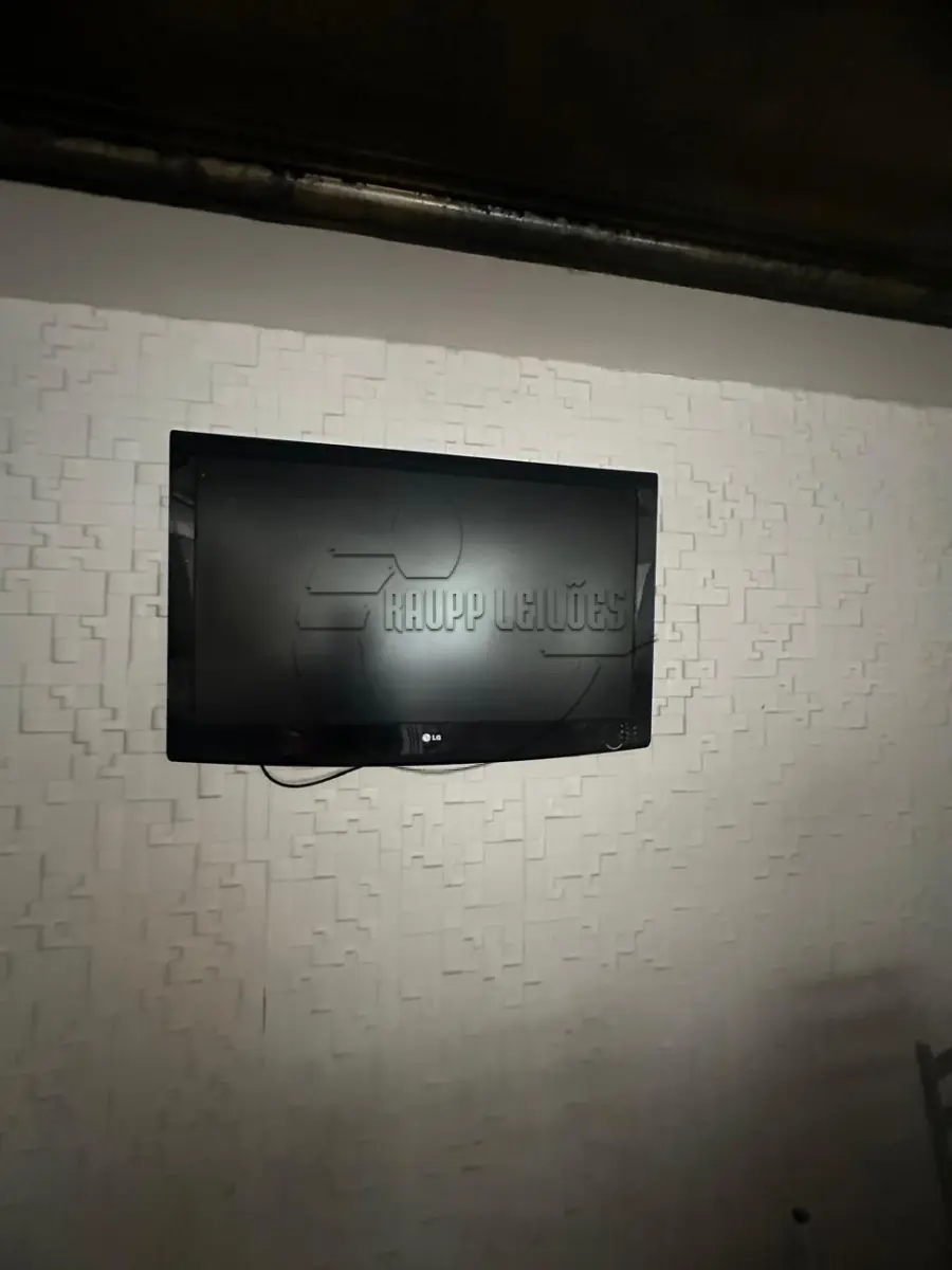 LOTE 010 - 02ª DATA | Cadeiras - televisão - lustres - freezers