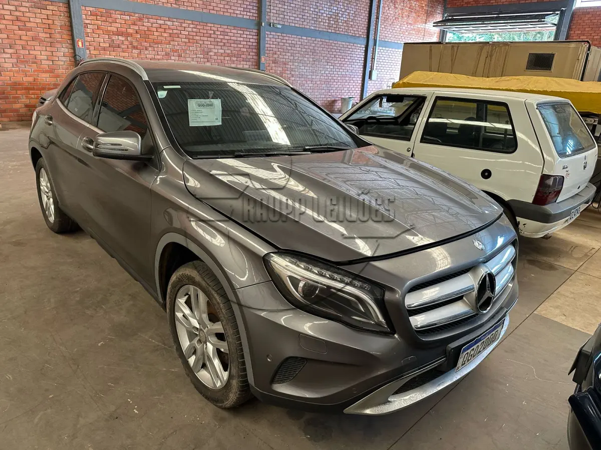 LOTE 016 - Veículo I/M.BENZ GLA200FF, ano/modelo 2015/2016