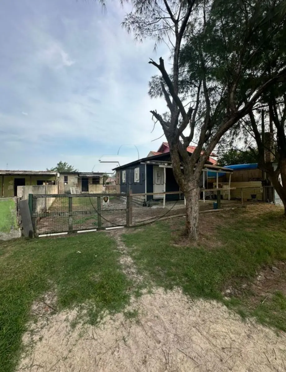 LOTE 001 - 02ª DATA | (QUINTÃO/RS)  Um terreno de 300,00m², c/ duas casas, na Praia de Quintão/RS