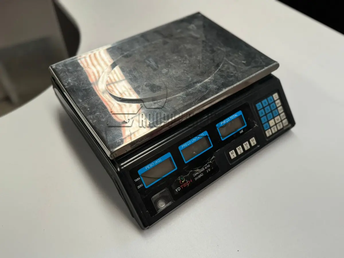 LOTE 002 - 03ª DATA | Diversos mobiliários, eletrodomésticos, acessórios, etc.