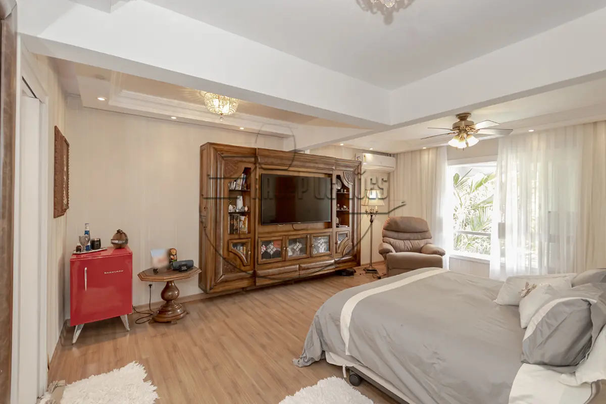 LOTE 001 - (PORTO ALEGRE/RS) Uma casa de 700,00m², no Bairro Ipanema
