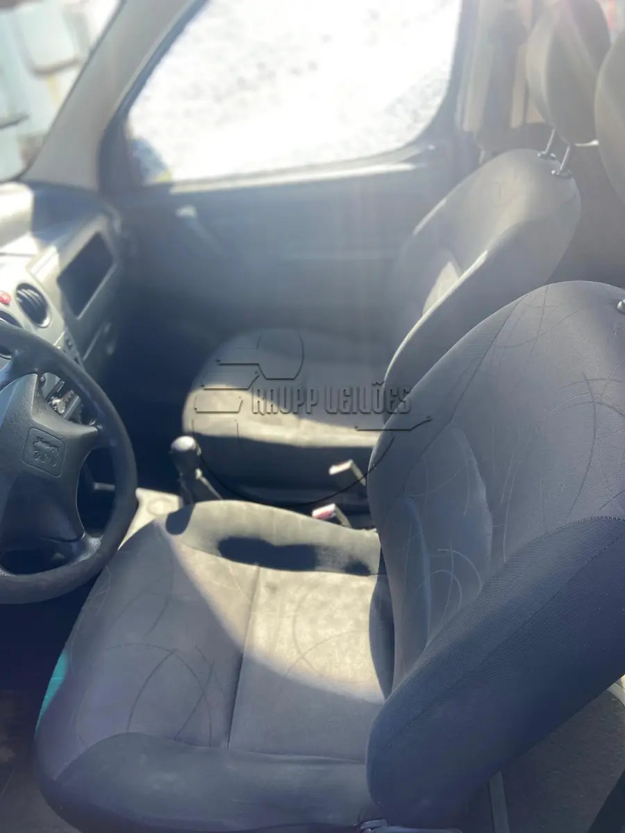 LOTE 015 - 02ª DATA | Um veículo I/PEUGEOT PARTNER, 2011/2011