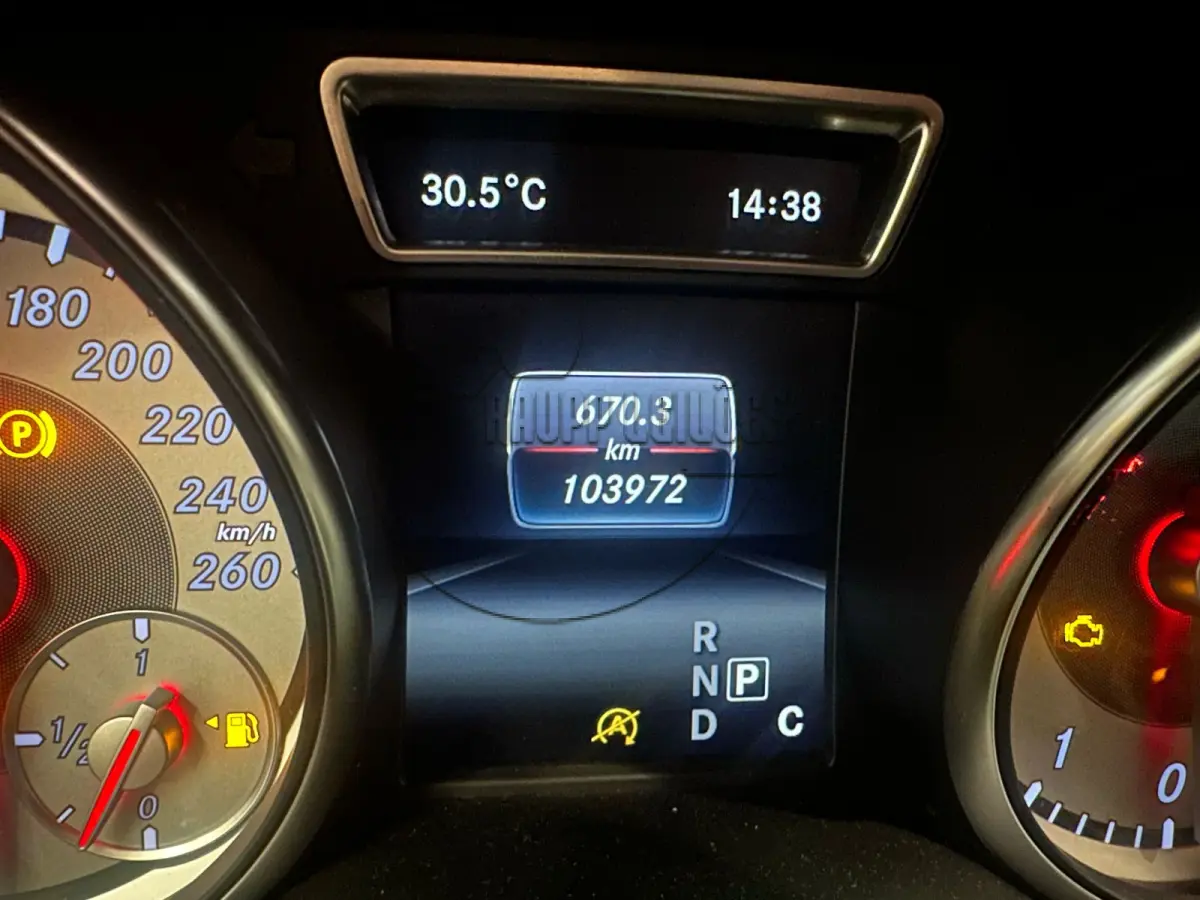 LOTE 016 - Veículo I/M.BENZ GLA200FF, ano/modelo 2015/2016