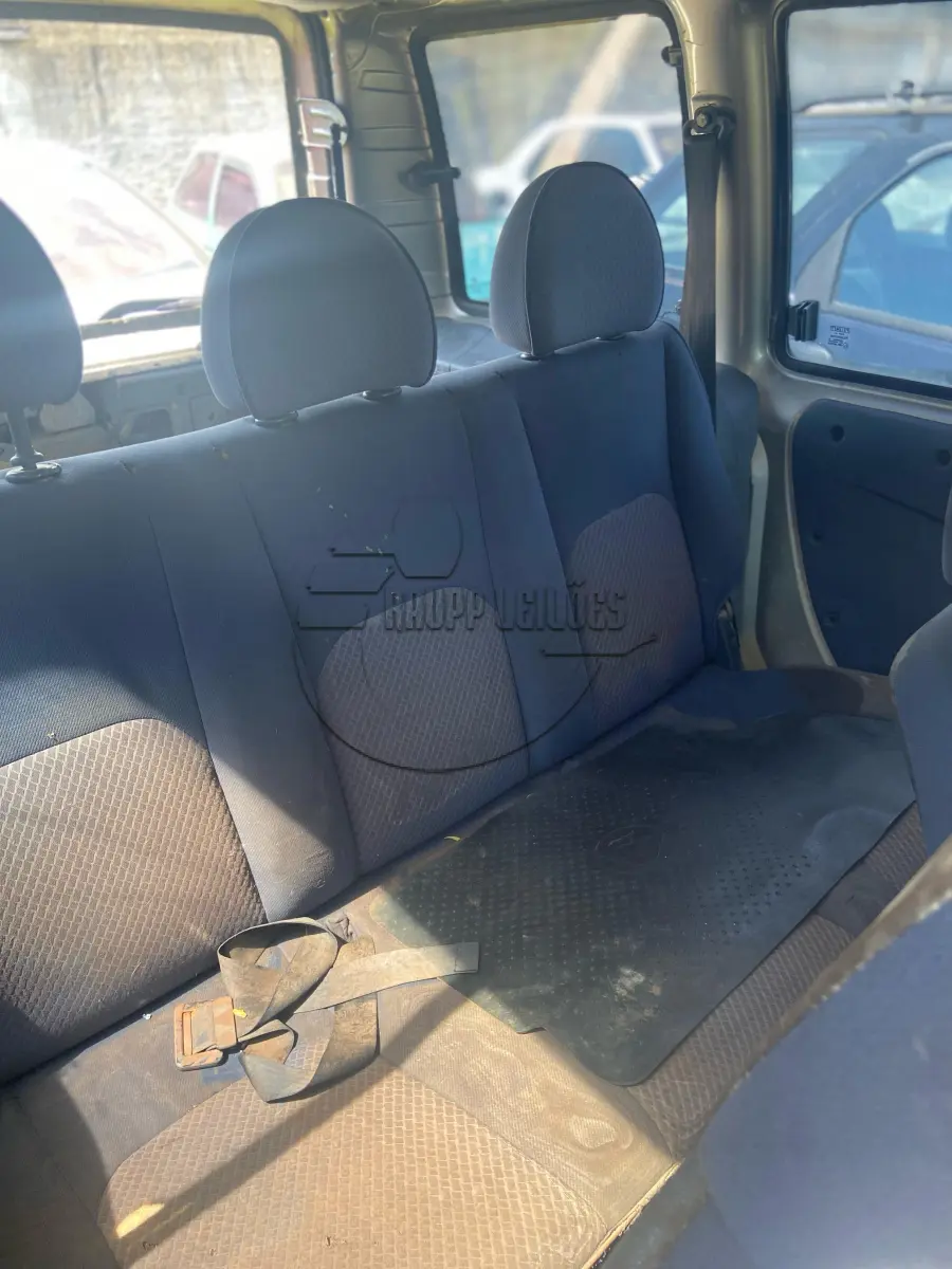 LOTE 001 - Um veículo  FIAT/DOBLO EX, ano/modelo: 2001/2002