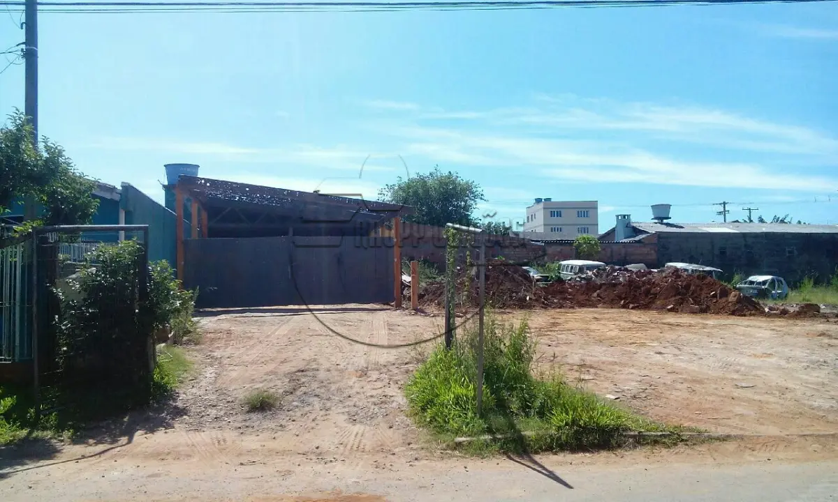 LOTE 001 - (GRAVATAÍ/RS) Um terreno urbano de 348,98m², no Bairro Parque Florido