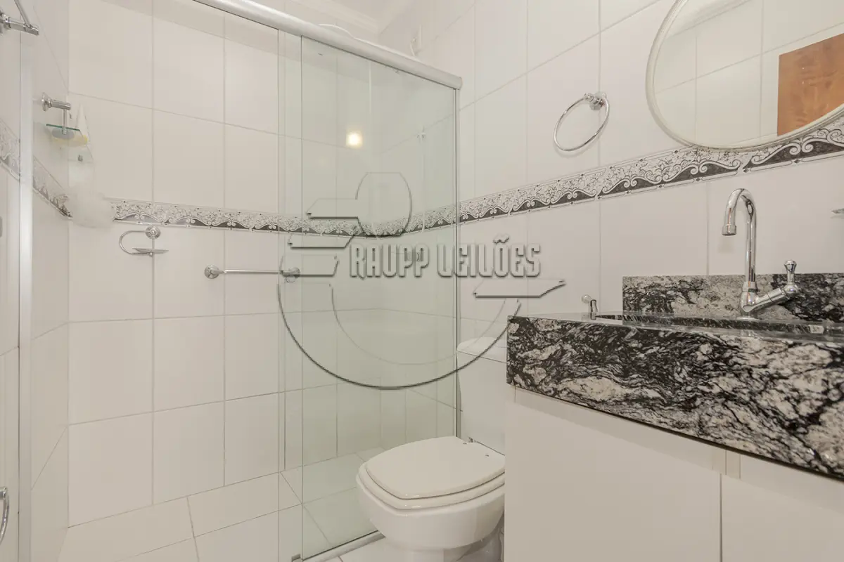 LOTE 001 - (PORTO ALEGRE/RS) Uma casa de 700,00m², no Bairro Ipanema
