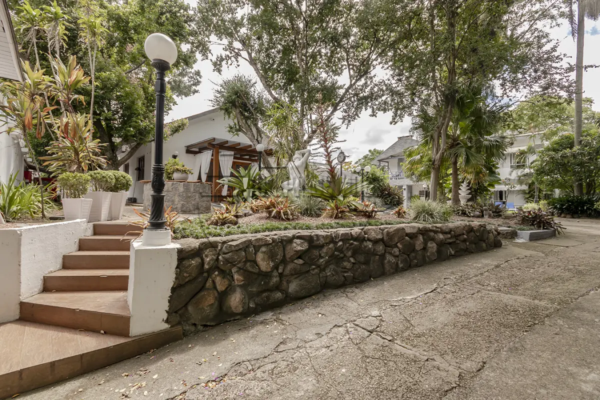 LOTE 001 - (PORTO ALEGRE/RS) Uma casa de 700,00m², no Bairro Ipanema