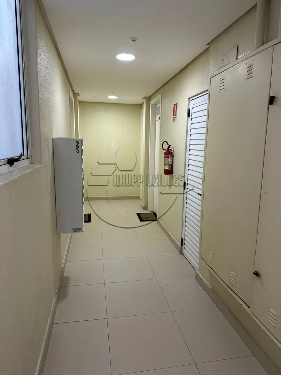 LOTE 001 - 02ª DATA | (PORTO ALEGRE/RS) O conjunto 710 do Centro Comercial Volta do Guerino, c/ 22,62m², na Av. Assis Brasil