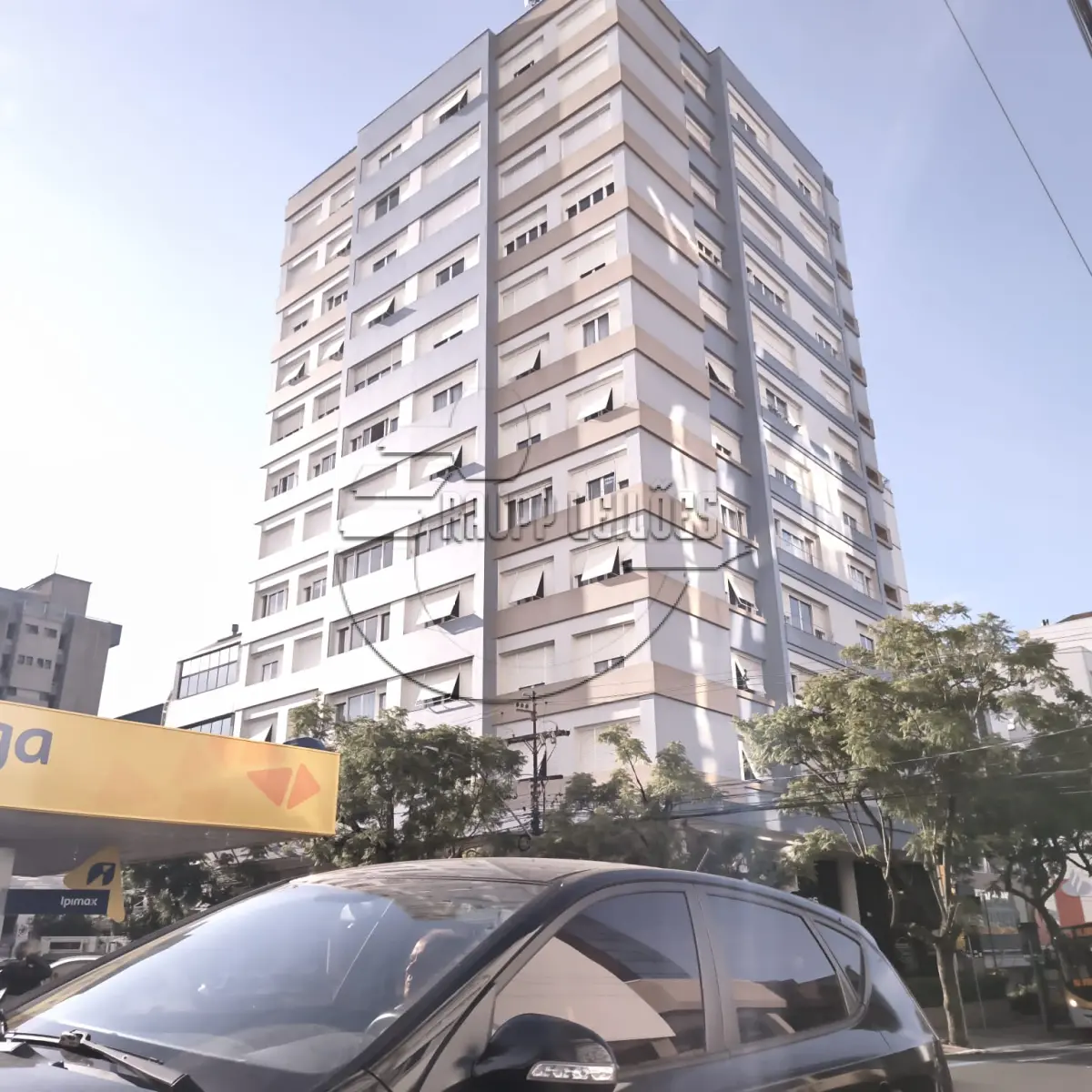LOTE 002 - (PORTO ALEGRE/RS) O apto n° 102 do Edifício Maximus, c/ 231,46m², no Bairro Moinhos de Vento