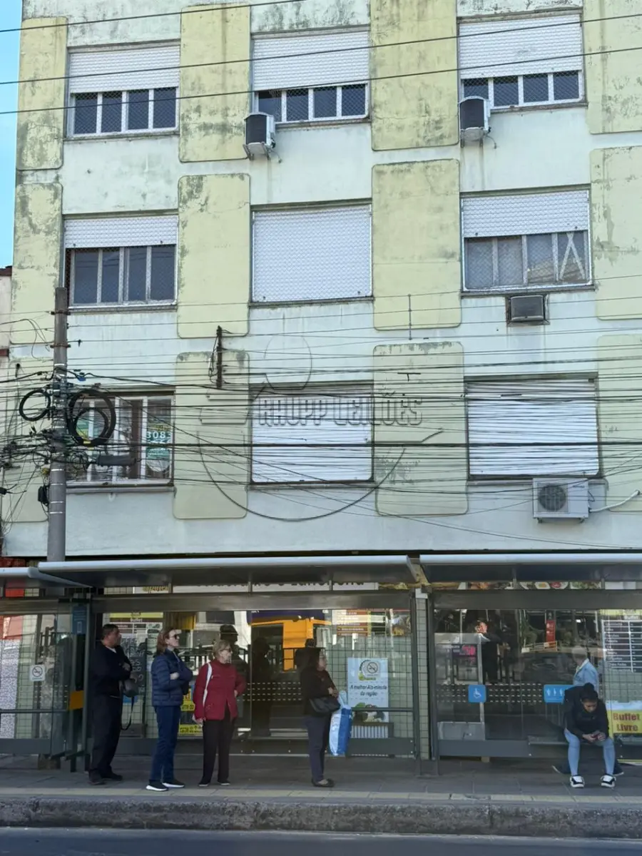 LOTE 002 - 02ª DATA | (PORTO ALEGRE/RS) O apartamento 201 do edifício nº 213 da Av. Azenha, c/ 73,15m²