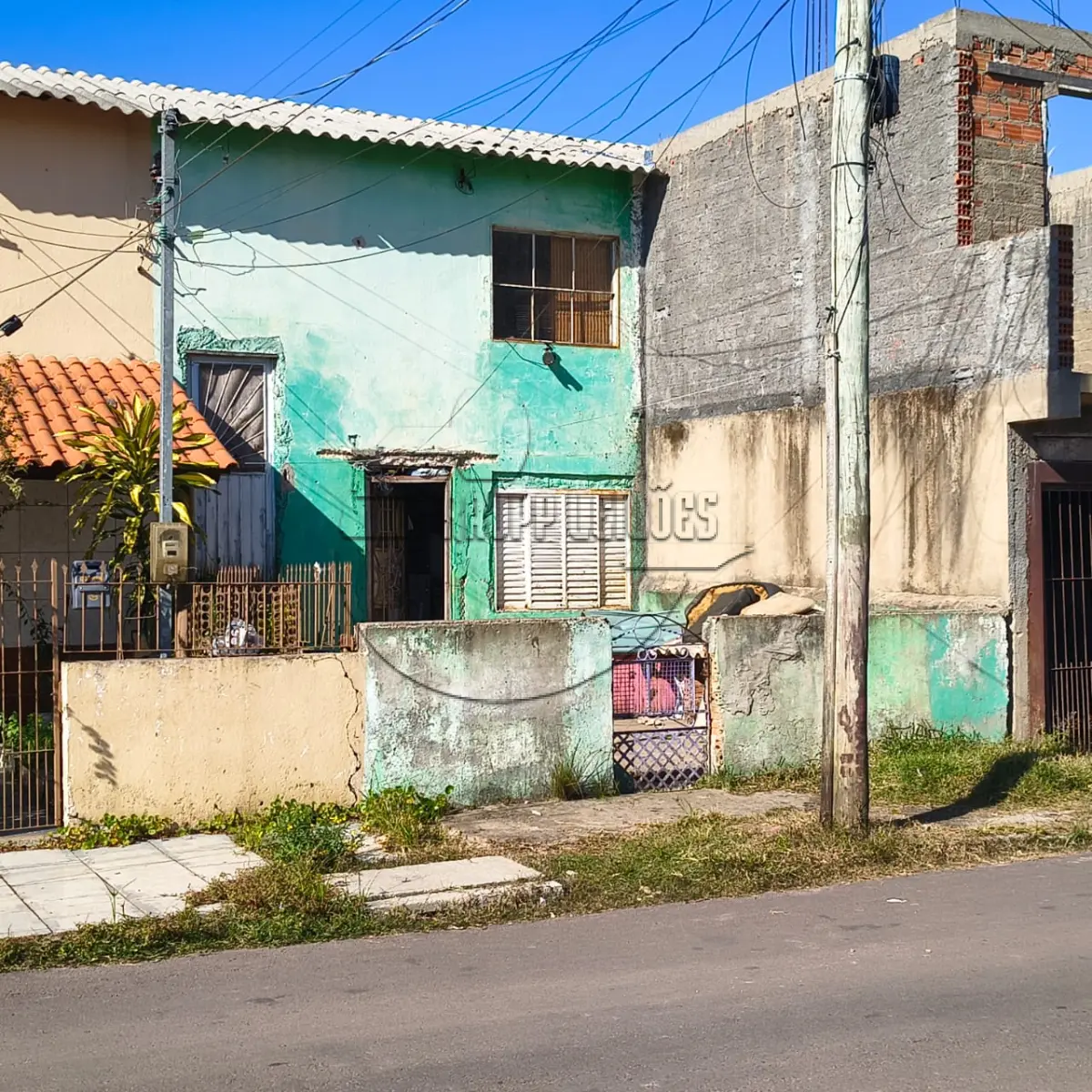 LOTE 002 - 02ª DATA | (GUAÍBA/RS) Um sobrado c/ aprox. 50,00m², no Bairro Santa Rita
