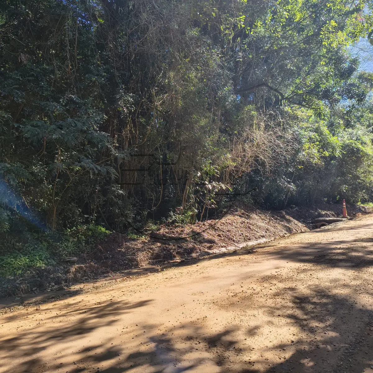 LOTE 006 - (GRAVATAÍ/RS) Um terreno urbano c/ aprox. 12.700,00m², no Loteamento Rural Palermo