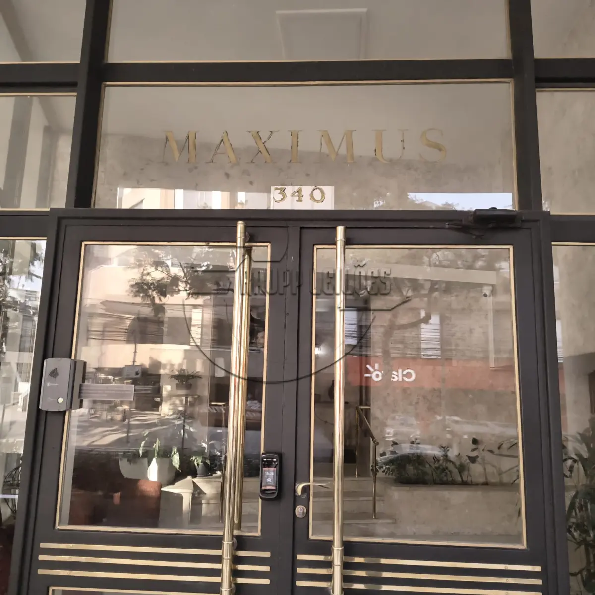 LOTE 002 - (PORTO ALEGRE/RS) O apto n° 102 do Edifício Maximus, c/ 231,46m², no Bairro Moinhos de Vento