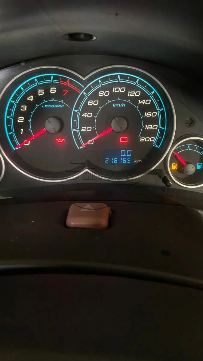 LOTE 009 - Um veículo CHEVROLET/CELTA 1.0L LT,  ano/modelo 2013/2014