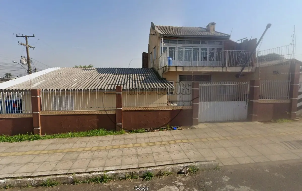 LOTE 001 - (GRAVATAÍ/RS) Um terreno de 240,00m², c/ duas construções, no Bairro Parque Ipiranga