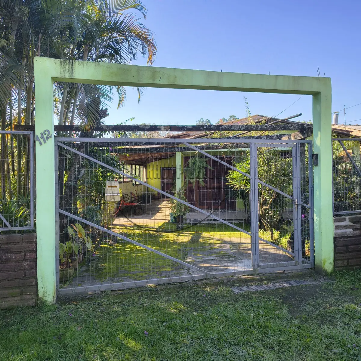 LOTE 003 - 02ª DATA | (GRAVATAÍ/RS) DIREITOS DE POSSE sobre uma casa no Bairro Sagrada Família