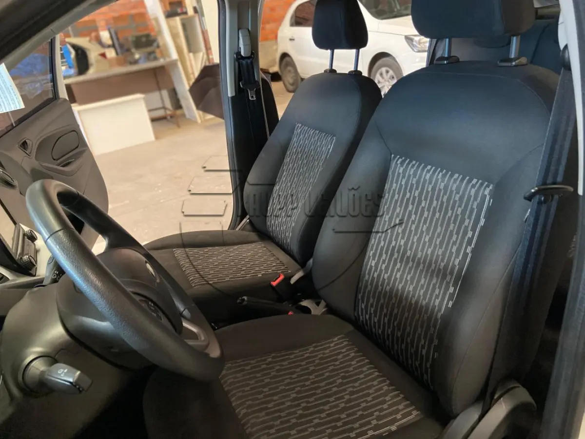 LOTE 010 - Um veículo FORD/KA SE PLUS 1.5 HA C, ano/mod 2020/2021