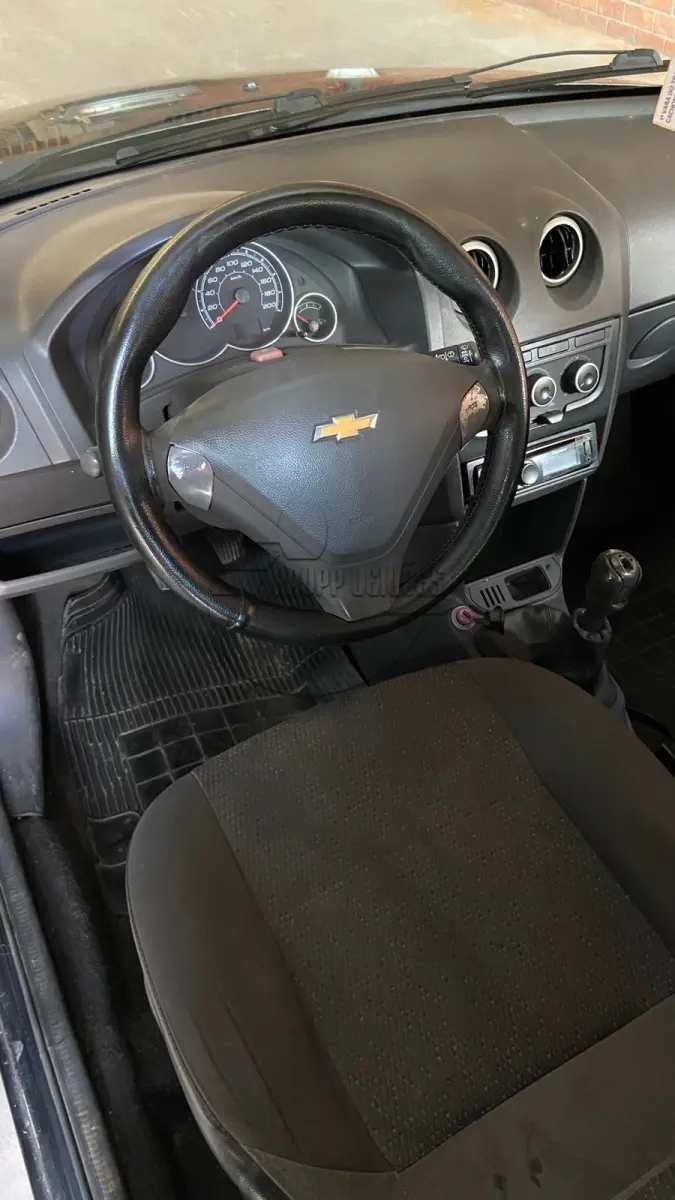 LOTE 009 - Um veículo CHEVROLET/CELTA 1.0L LT,  ano/modelo 2013/2014