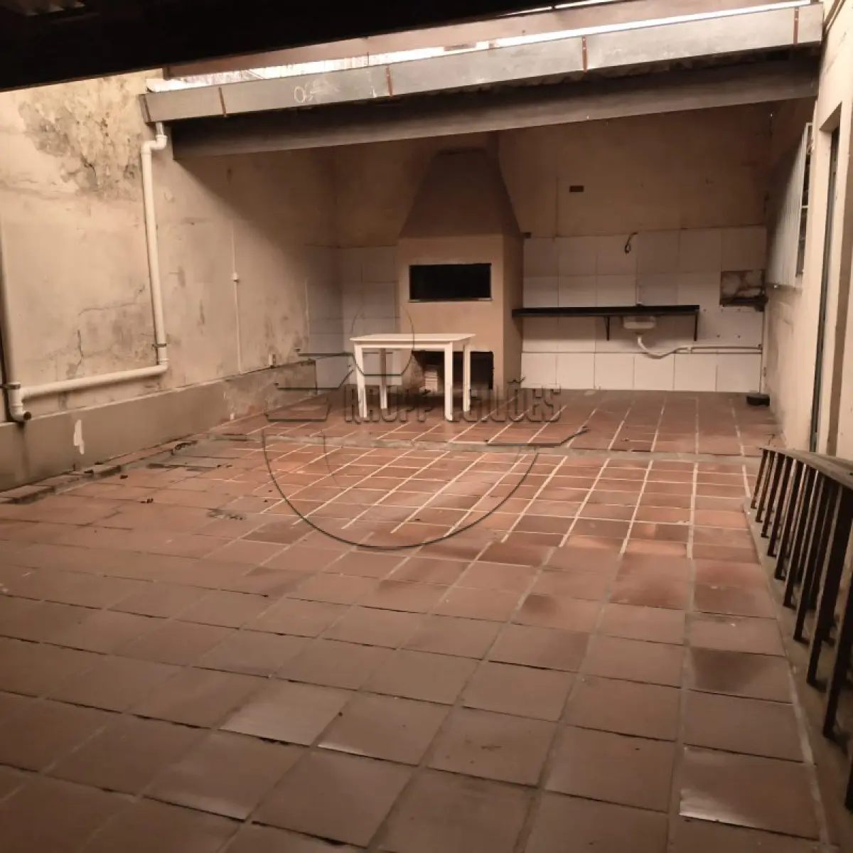 LOTE 001 - 02ª DATA | (PORTO ALEGRE/RS) Um prédio de alvenaria c/ aprox. 410,00m², no Bairro Passo das Pedras