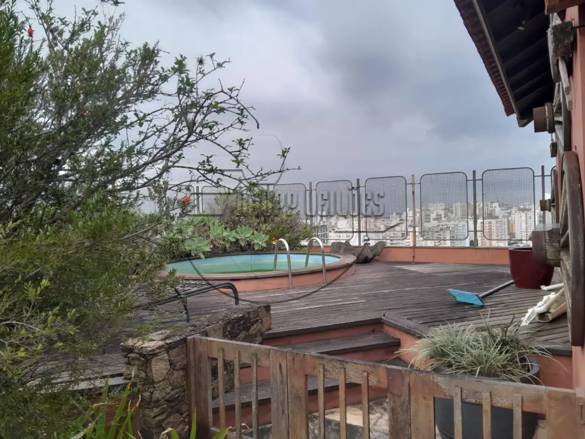 LOTE 004 - 02ª DATA | (PORTO ALEGRE/RS) O apto 1501, c/ 399,84m², e o box de estacionamento 15, ambos do Edifício Caraíbas, no Bairro Floresta