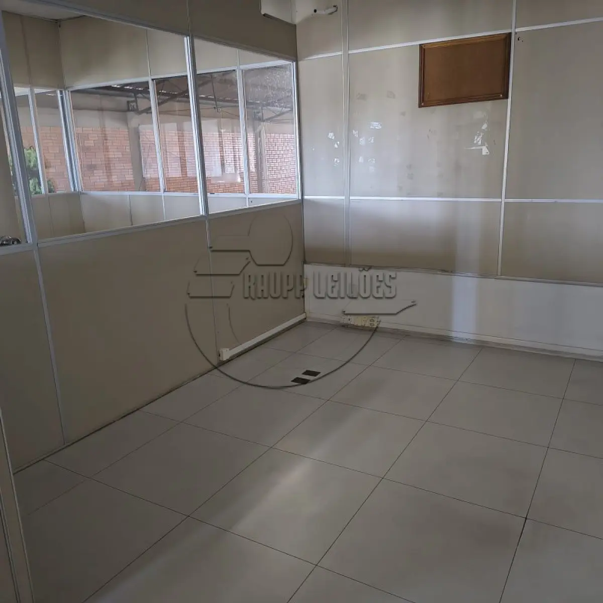 LOTE 001 - 02ª DATA | (PORTO ALEGRE/RS) Um prédio de alvenaria c/ aprox. 410,00m², no Bairro Passo das Pedras