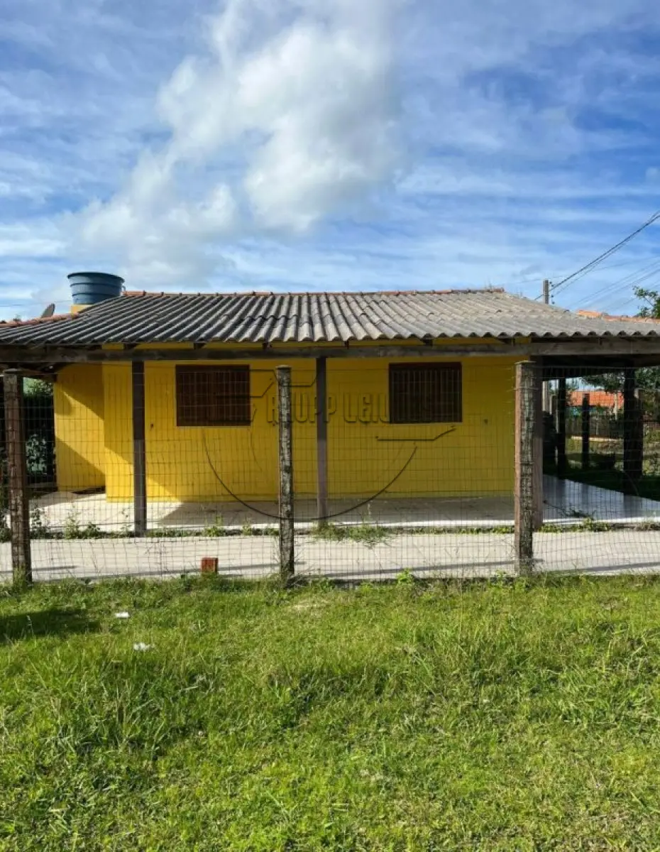 LOTE 001 - 02ª DATA | (PRAIA DE QUINTÃO/RS) Um terreno c/ 02 casas, de esquina