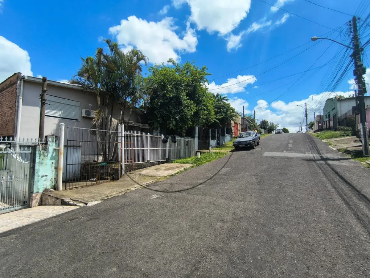LOTE 001 - 02ª DATA | (GRAVATAÍ/RS) Um terreno de 300,00m², c/ benfeitorias, no Bairro Cohab B