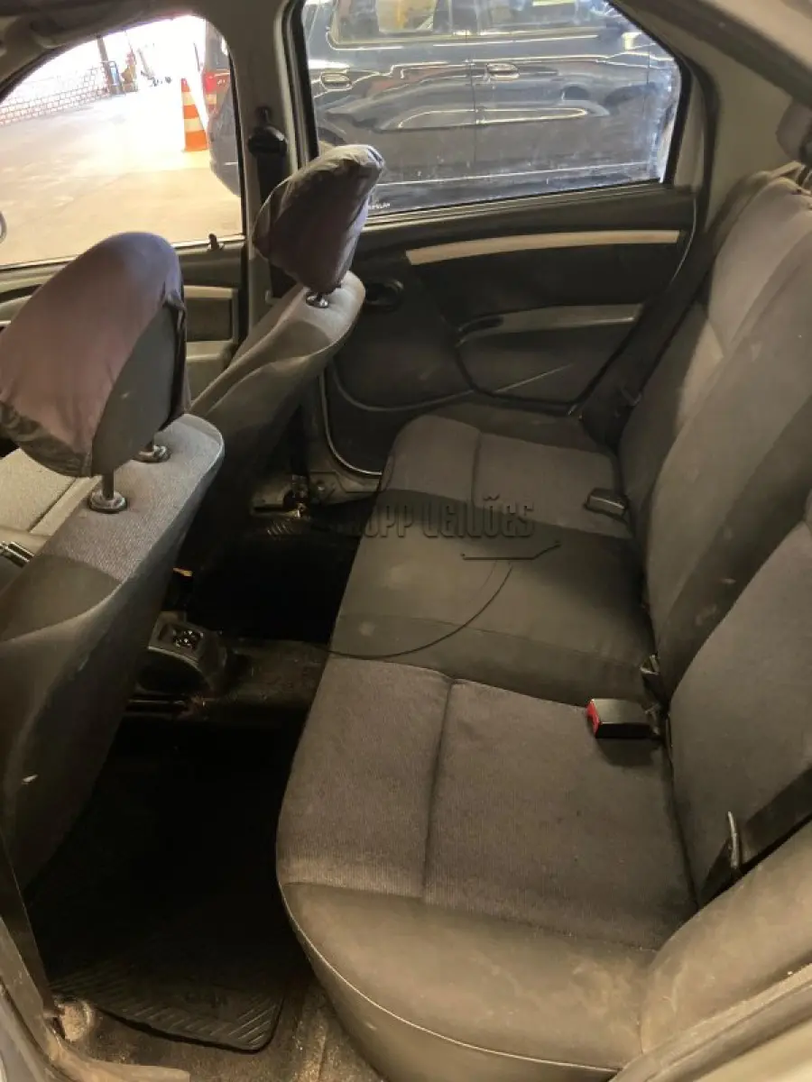 LOTE 016 - Um veículo RENAULT/LOGAN EXP 16, ano/mod 2009/2010