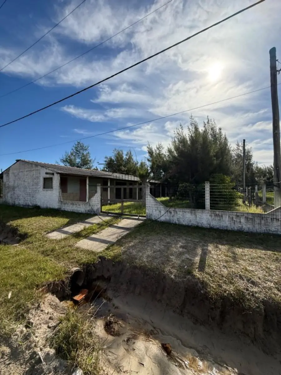 LOTE 001 - 02ª DATA | (QUINTÃO/RS) 02 casas conjugadas, em Balneário Quintão/RS, sobre um terreno de 600,00m²