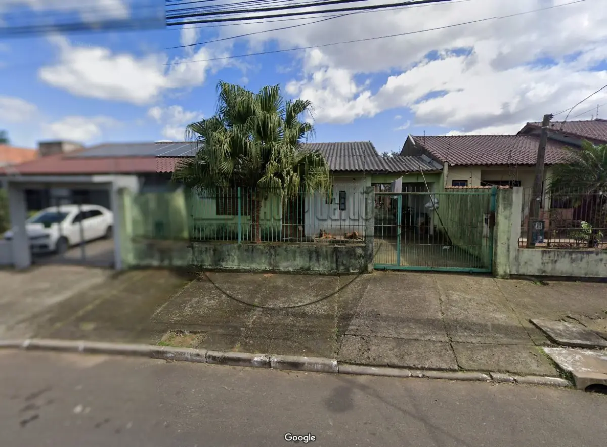 LOTE 009 - 02ª DATA | (CANOAS/RS) DIREITOS E AÇÕES sobre uma casa c/ aprox. 90,00m², no Bairro Olaria