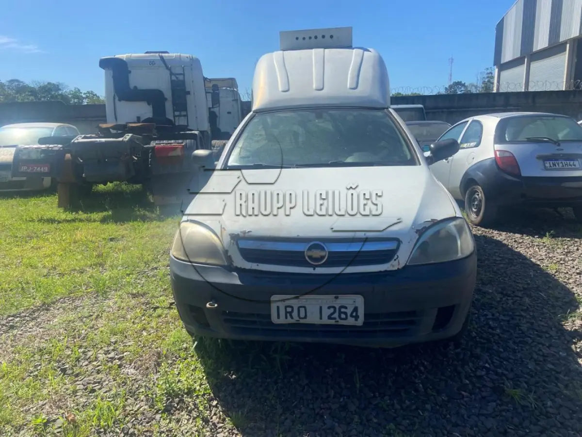 LOTE 006 - Um veículo GM/MONTANA ENGESIG FURG, ano/mod 2010/2010