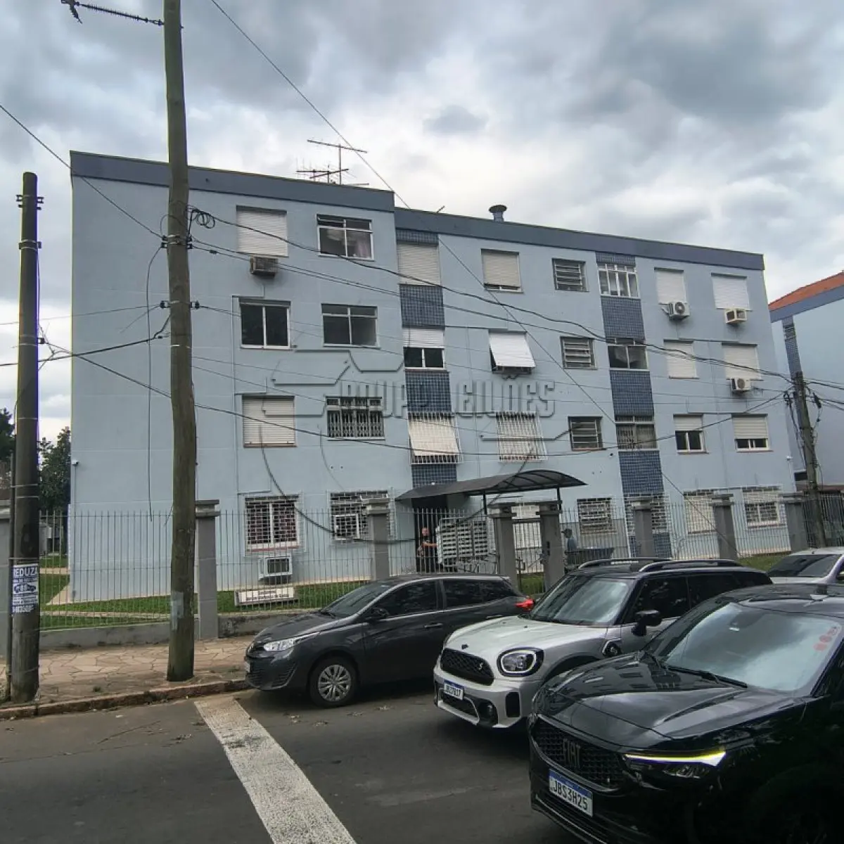 LOTE 006 - (PORTO ALEGRE/RS) O apto n.º 445 do Edifício Jardim Marquesa de Santos, bloco Q, c/ 34,02m², no Bairro Passo d'Areia