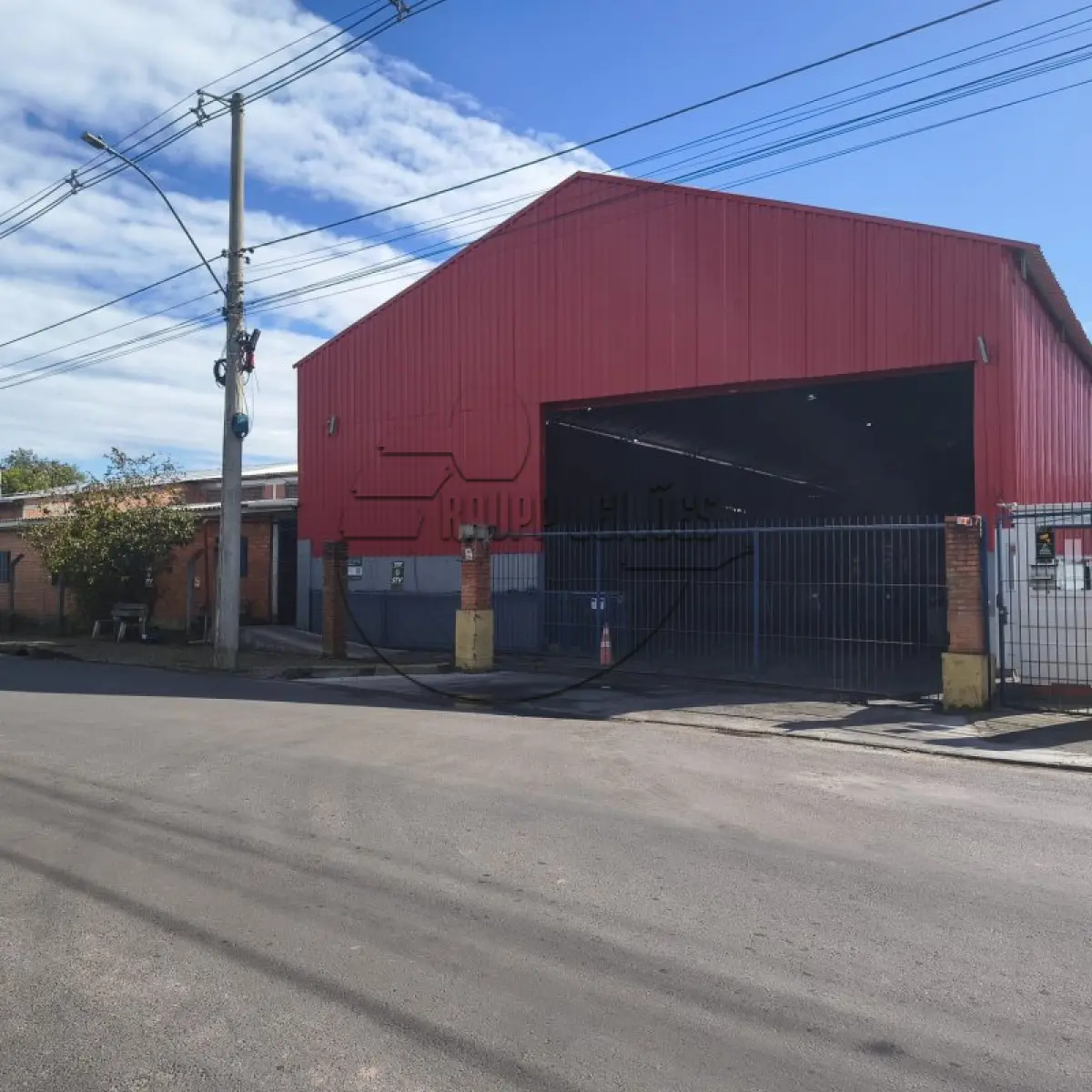 LOTE 009 - (CACHOEIRINHA/RS) Uma área de terras de 11ha, c/ benfeitorias, no Distrito Industrial de Cachoeirinha/RS