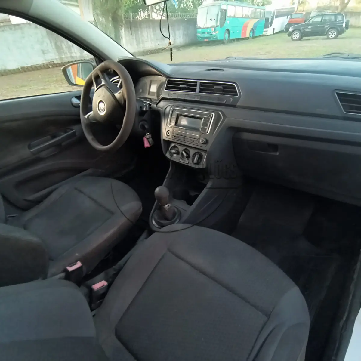 LOTE 015 - 02ª DATA | Um veículo VW/NOVO VOYAGE TL MBV, ano/mod 2016/2017