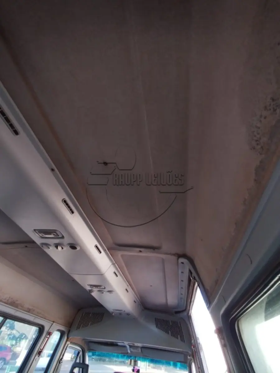 LOTE 009 - Uma van Fiat Ducato M Bus Rontan, ano/modelo 2013/2014