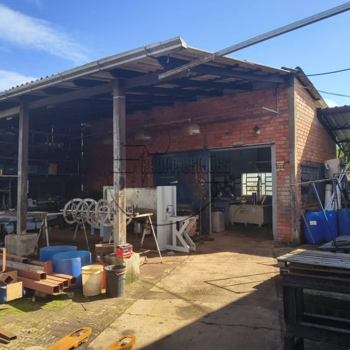 LOTE 009 - (CACHOEIRINHA/RS) Uma área de terras de 11ha, c/ benfeitorias, no Distrito Industrial de Cachoeirinha/RS