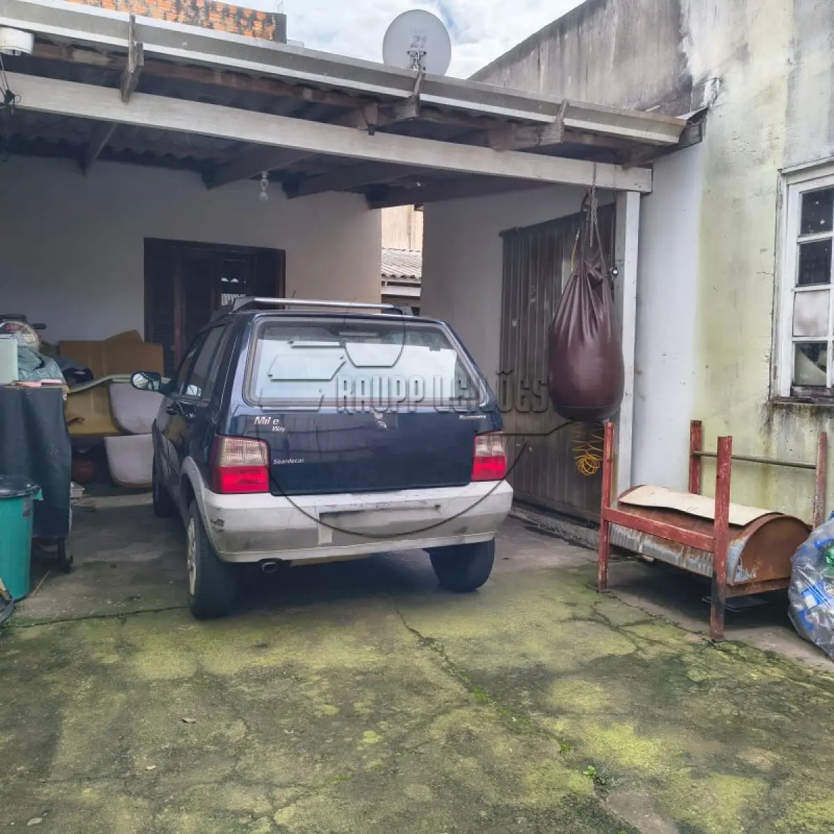 LOTE 005 - (CANOAS/RS) Direitos relativos ao contrato de promessa de compra e venda sobre um terreno de 200,00m², c/ benfeitorias, no Bairro Olaria