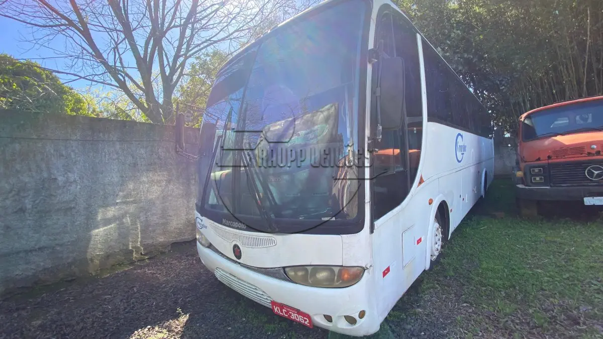 LOTE 012 - Um ônibus VW/MPOLO VIAGGIO R, ano/mod 2000/2000