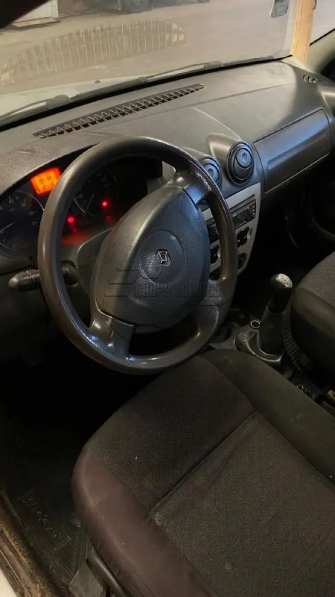 LOTE 016 - Um veículo RENAULT/LOGAN EXP 16, ano/mod 2009/2010