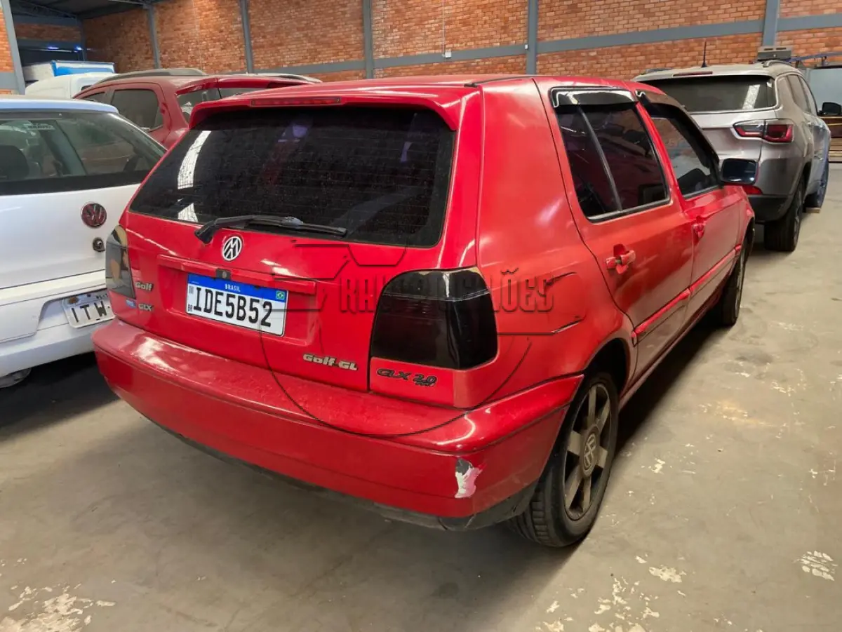 LOTE 006 - Um veículo I/VW GOLF GLX, ano/mod. 1995/1995