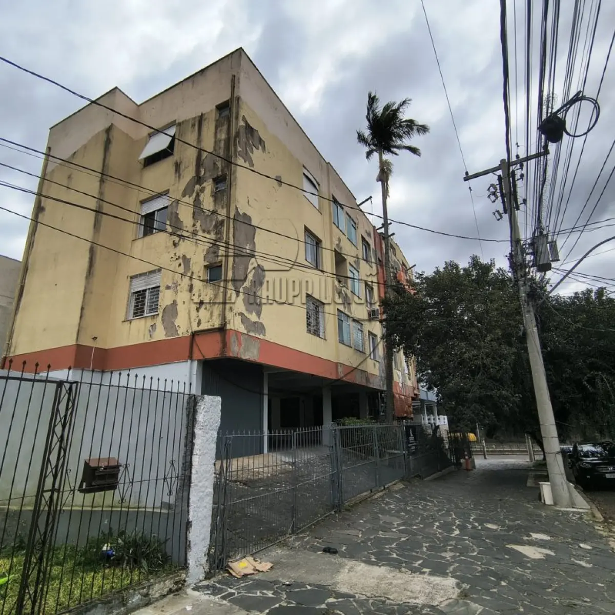 LOTE 001 - 02ª DATA | (PORTO ALEGRE/RS) DIREITOS E AÇÕES sobre o apto 203 do Edifício Ângela, c/ 33,12m², no Bairro Vila João Pessoa
